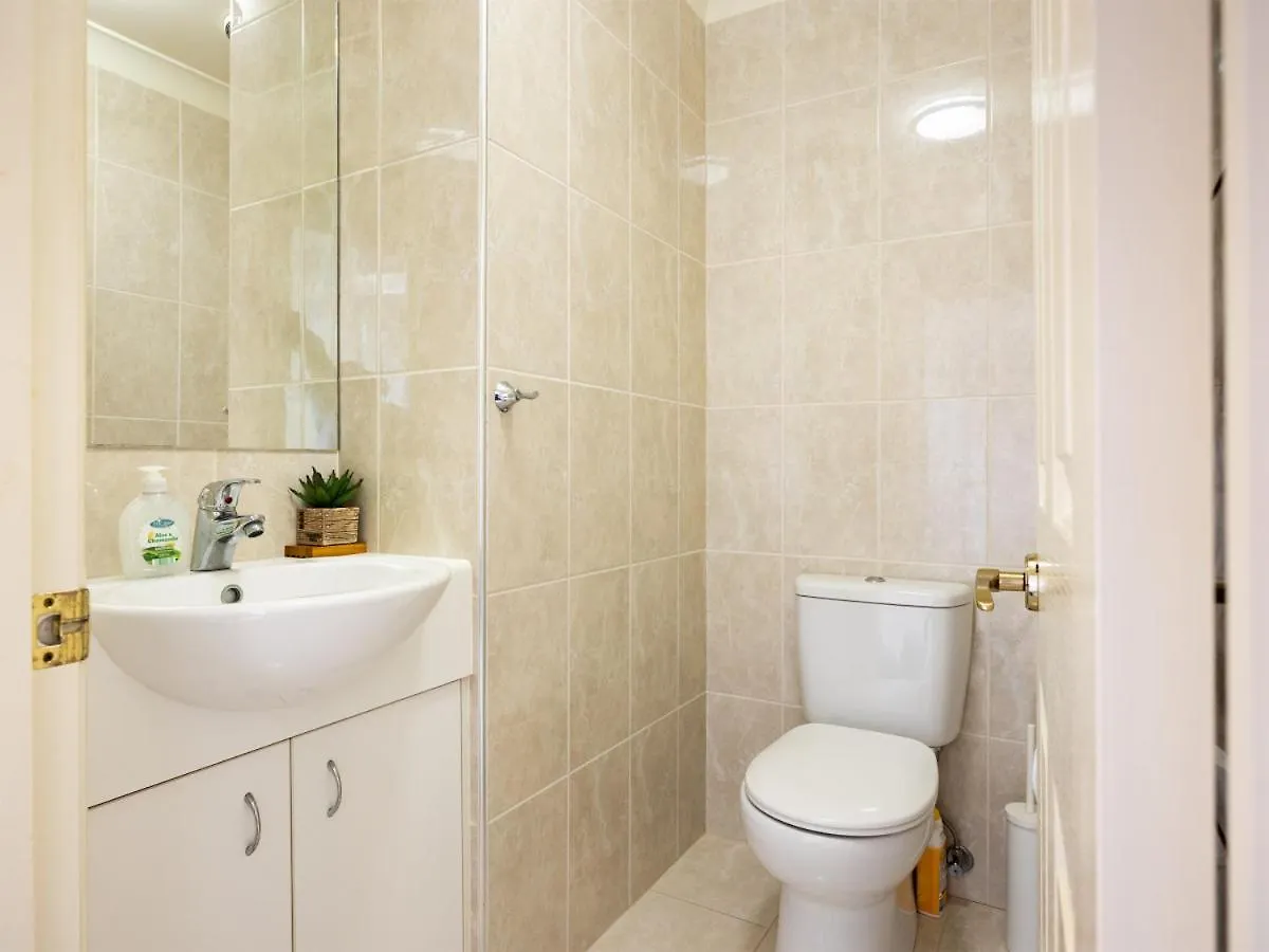 Spacious Comfy 4 Bedroom Home Near Sunnybank Brisbane Australia