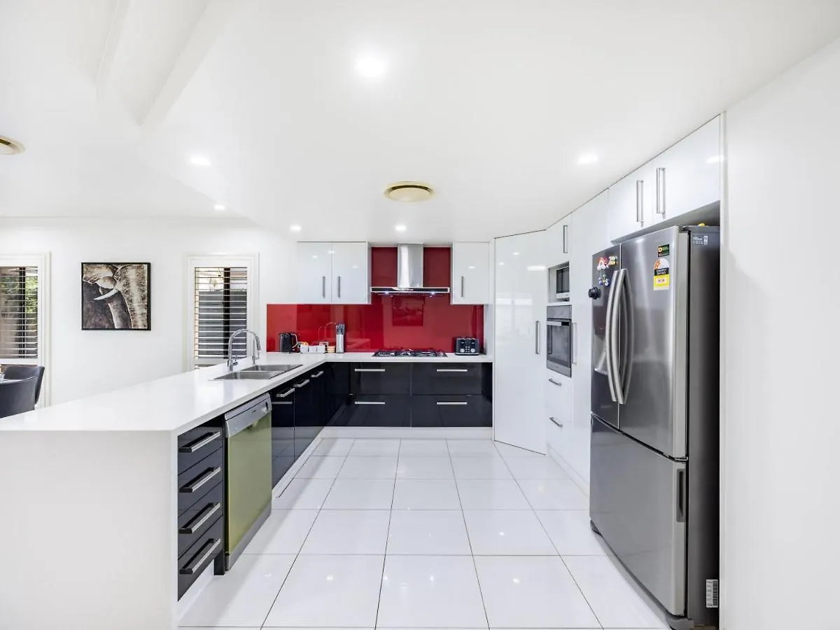 Spacious Comfy 4 Bedroom Home Near Sunnybank Brisbane Holiday home