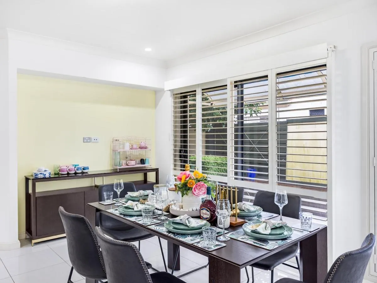 Spacious Comfy 4 Bedroom Home Near Sunnybank Brisbane 0*,
